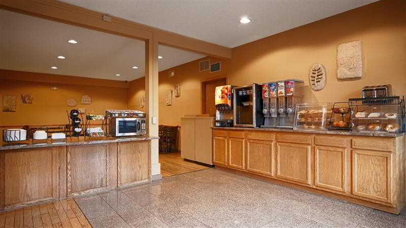 Western Indian Oak Hotel 3*
