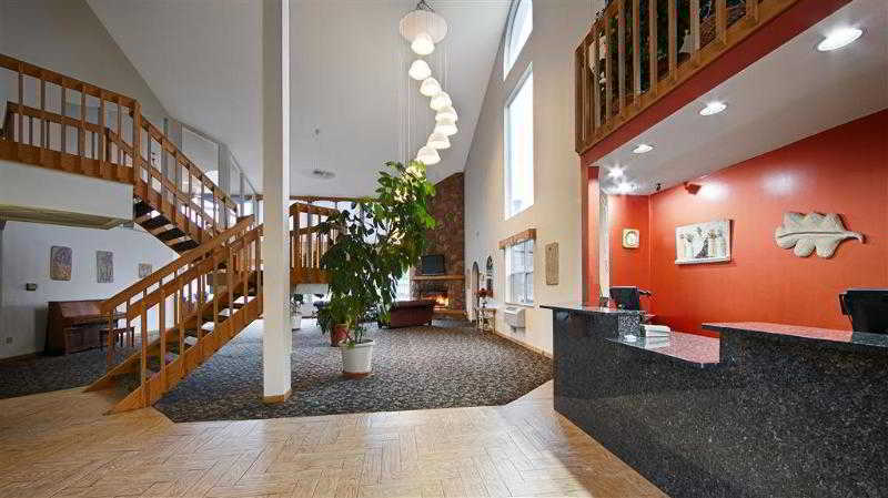 Western Indian Oak Hotel Chesterton